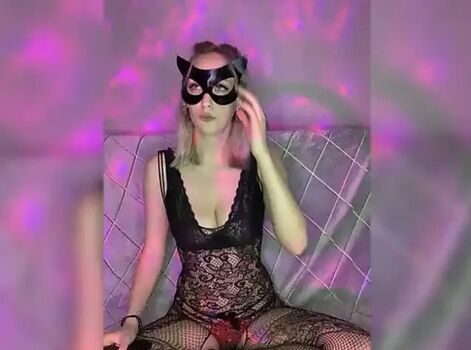 Full leaked Miras private onlyfans photo