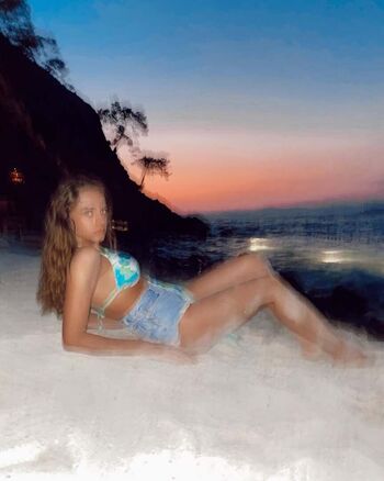 Full leaked Miraydaner private onlyfans photo