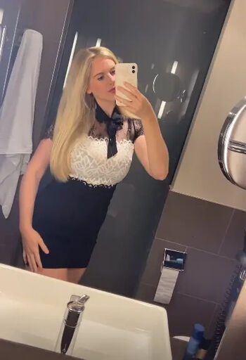 Full leaked Miss sophy private onlyfans photo