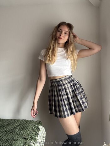 Full leaked Missannarose page private onlyfans photo