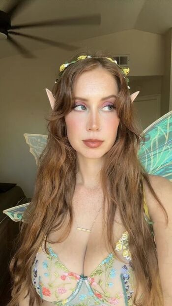 Full leaked Missaveryrae private onlyfans photo