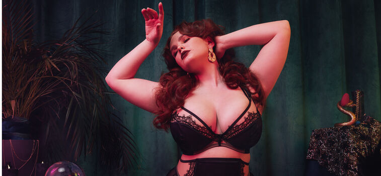 Full leaked Missdeadlyred private onlyfans photo