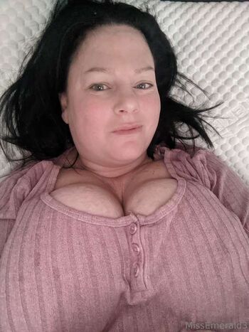 Full leaked Missemerald private onlyfans photo