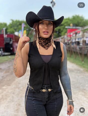 Full leaked Misslelabrooke private onlyfans photo