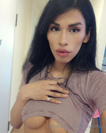 Full leaked Misslilithok private onlyfans photo