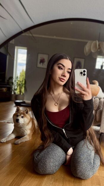 Full leaked Missmikkaa private onlyfans photo