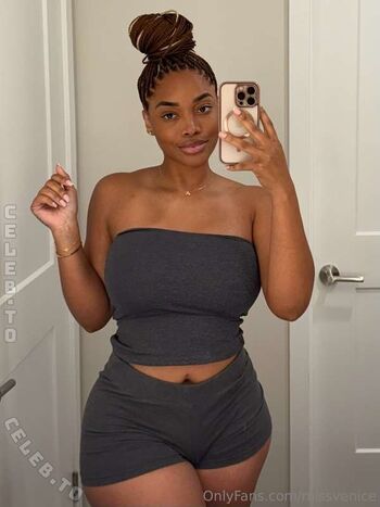 Full leaked Missvenice private onlyfans photo