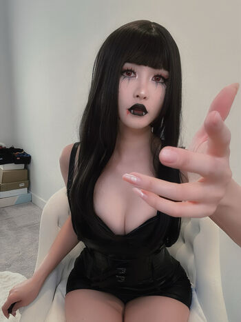 Full leaked Misswarmj  page private onlyfans photo