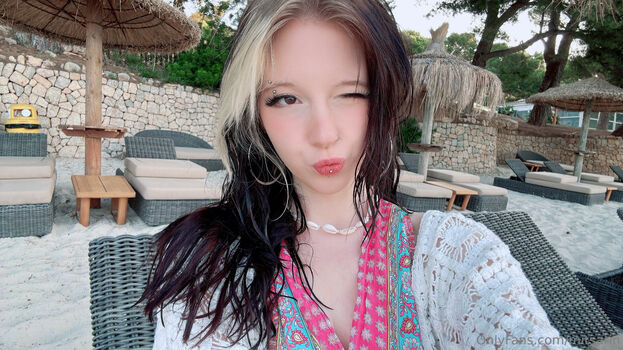 Full leaked Mitsarin private onlyfans photo