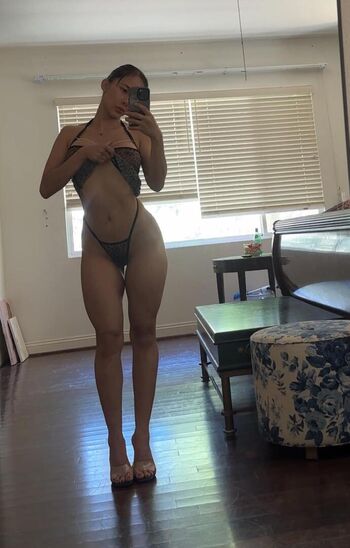 Full leaked Mixxhannah private onlyfans photo