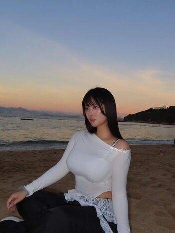 Full leaked Miya private onlyfans photo