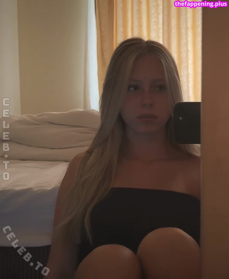 melleeh / mmelleh Photo OnlyFans Nu #32