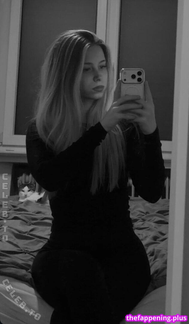 melleeh / mmelleh Naken OnlyFans Foto #34