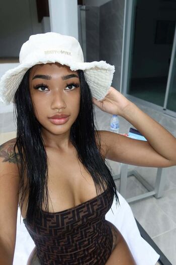 Full leaked Moji xx private onlyfans photo