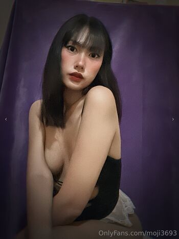 Full leaked Moji private onlyfans photo
