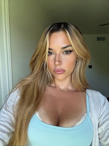 Full leaked Mole private onlyfans photo