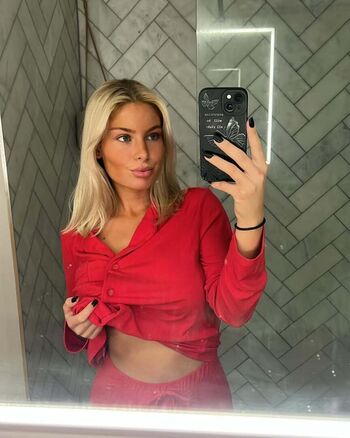 Full leaked Mollymercedes private onlyfans photo