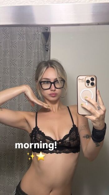 Full leaked Mollyomaliamollyomaliaaa private onlyfans photo