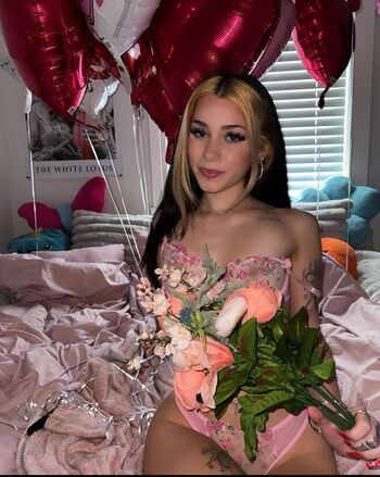 Full leaked Mollysfantasy private onlyfans photo