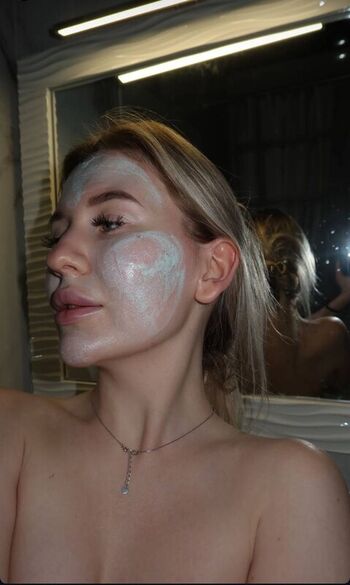 Full leaked Mollyshugarbabyfree private onlyfans photo
