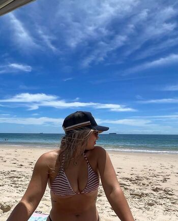 Full leaked Mollyymae private onlyfans photo