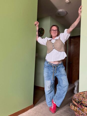 Full leaked Momf duty private onlyfans photo