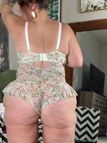 Full leaked Mommagerth page private onlyfans photo