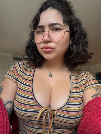 Full leaked Mommy flora private onlyfans photo