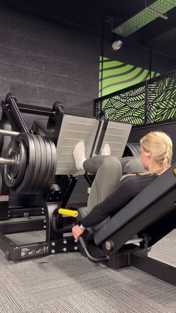 Full leaked Mommymewtwo private onlyfans photo