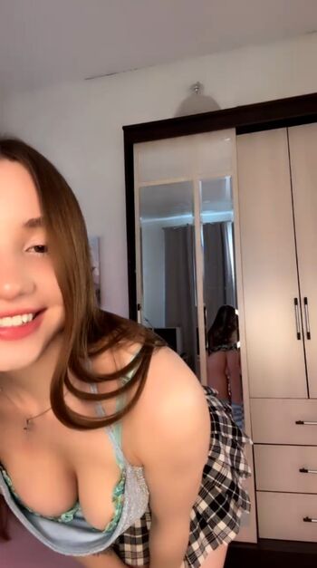 Full leaked Momomeow private onlyfans photo