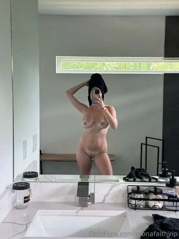 Full leaked Mona faith page private onlyfans photo