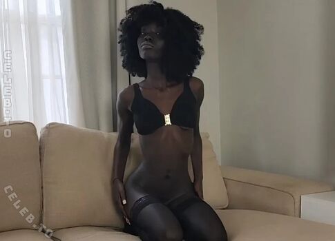 Full leaked Mona onyxxx page private onlyfans photo