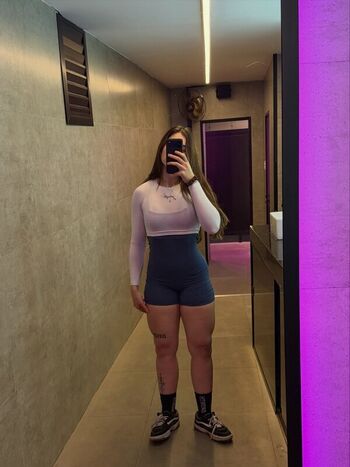 monalizamaromba._a