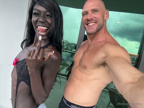 Full leaked Monamonhoe private onlyfans photo