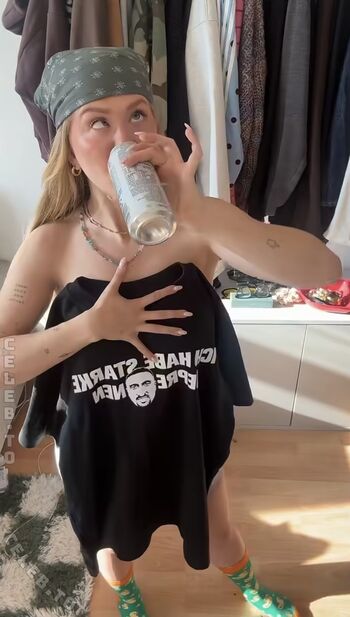 Full leaked Monawithoutlisa private onlyfans photo