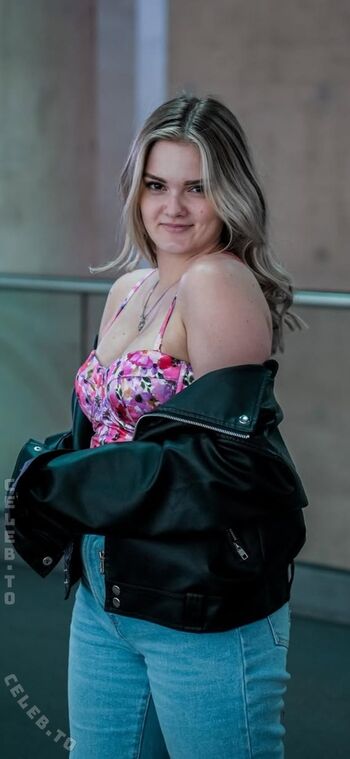 Full leaked Mondwika page private onlyfans photo