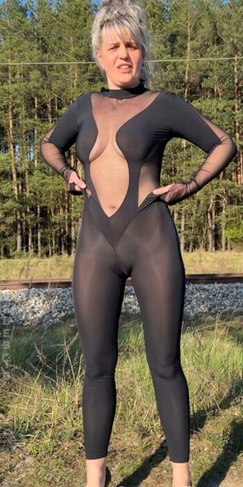 Full leaked Monia private onlyfans photo
