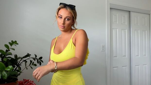 Full leaked Monica minx private onlyfans photo