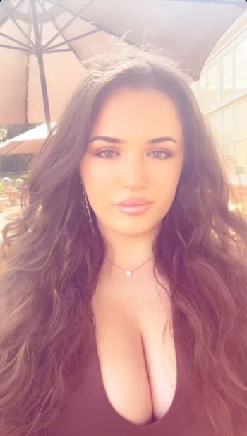 Full leaked Moroccan cutie private onlyfans photo