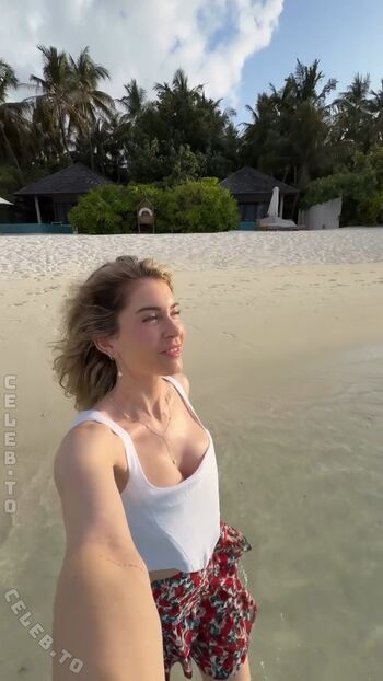 Full leaked Mrs bella private onlyfans photo