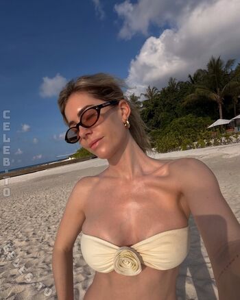 Full leaked Mrs bella private onlyfans photo