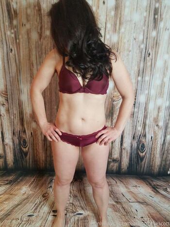 Mrs. Elizabeth Scott