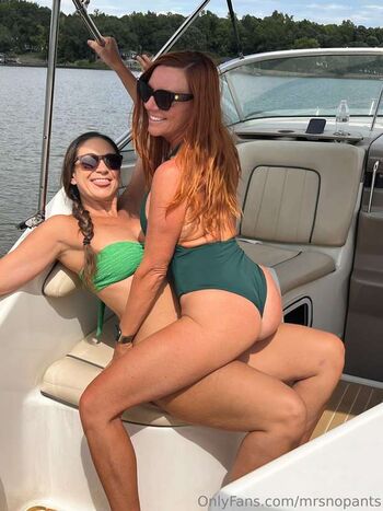 Full leaked Mrs no pants page private onlyfans photo