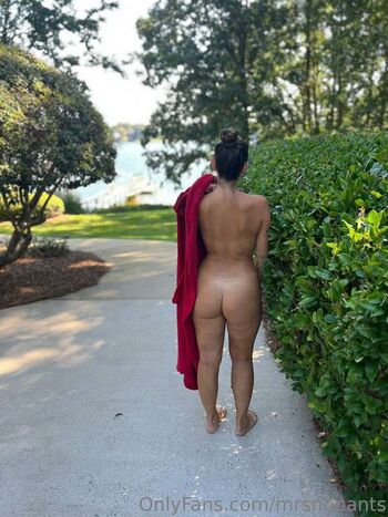 Full leaked Mrs no pants private onlyfans photo