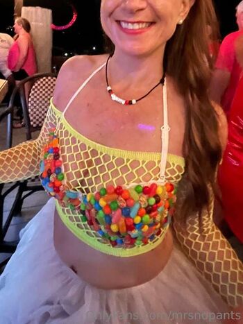 Full leaked Mrs no pants private onlyfans photo