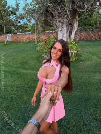 Full leaked Mrs vickeey page private onlyfans photo