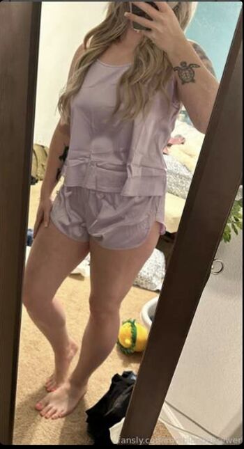 Full leaked Mrsblondebrewer private onlyfans photo