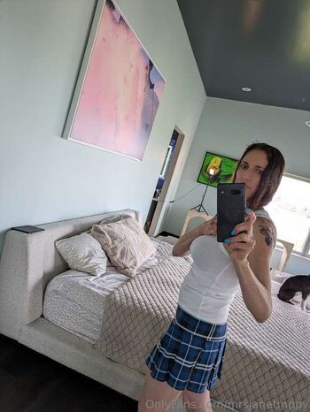 Full leaked Mrsjanetm private onlyfans photo
