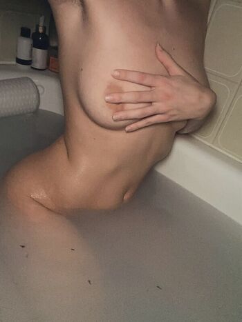 Full leaked Mrsmisfits private onlyfans photo