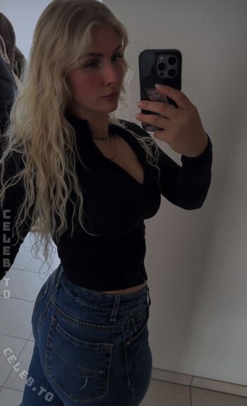 Full leaked Mrssecret private onlyfans photo